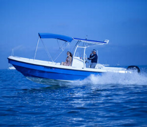 22 Foot Angler Center Console Boat Rental