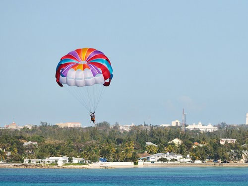 Lucayan Parasailing